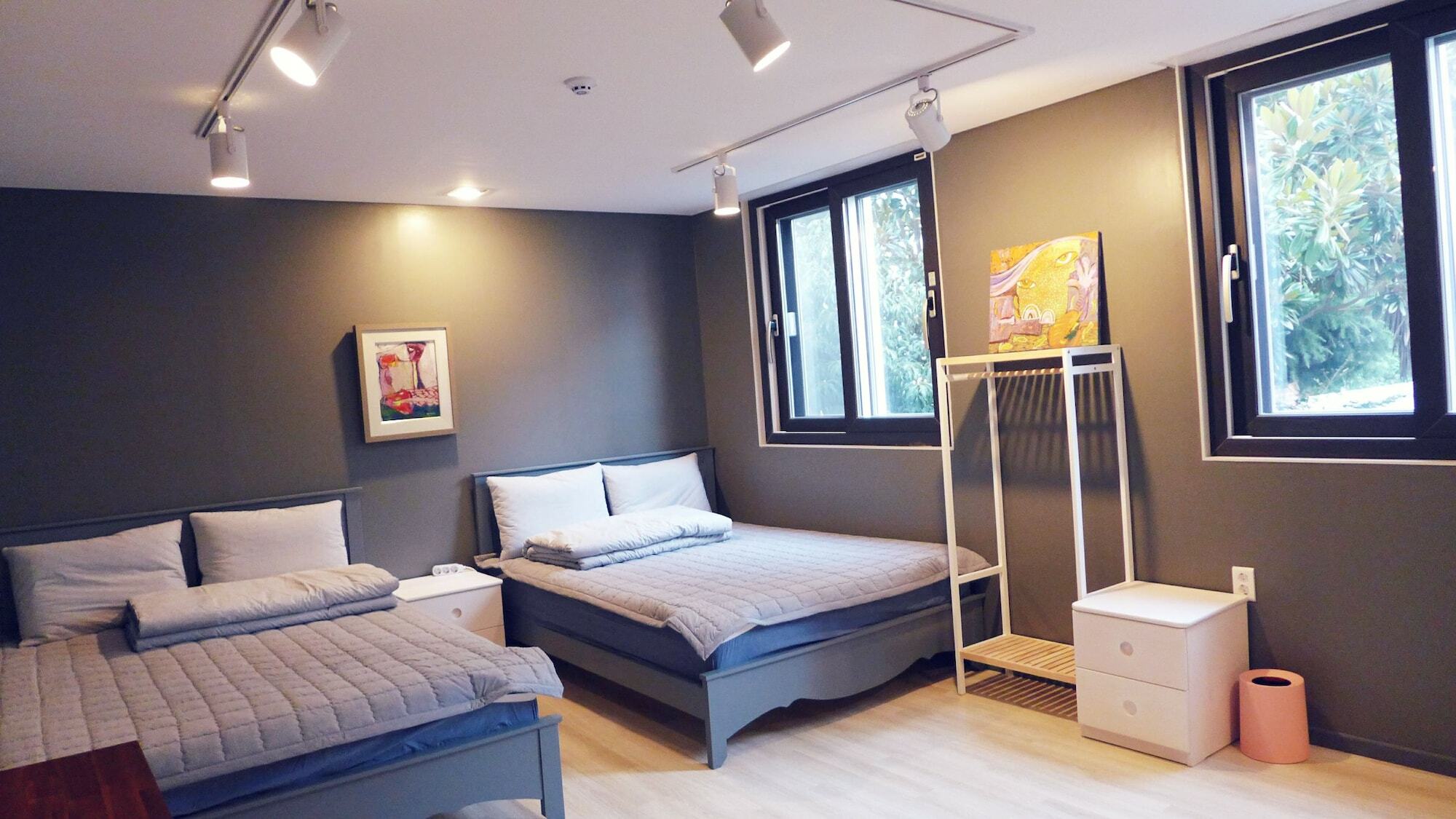 Gallery Family Hotel Mokpo Exterior photo